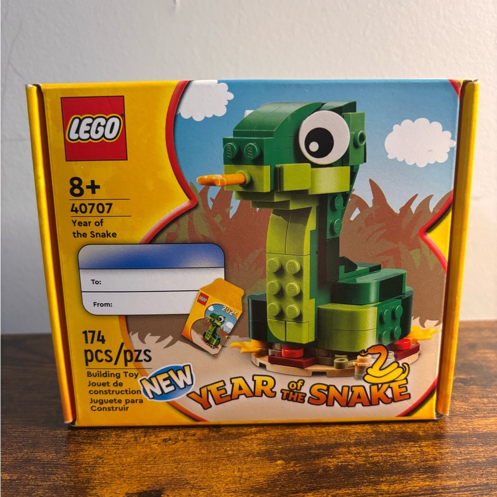 LEGO Year of the Snake Set - Green and Yellow